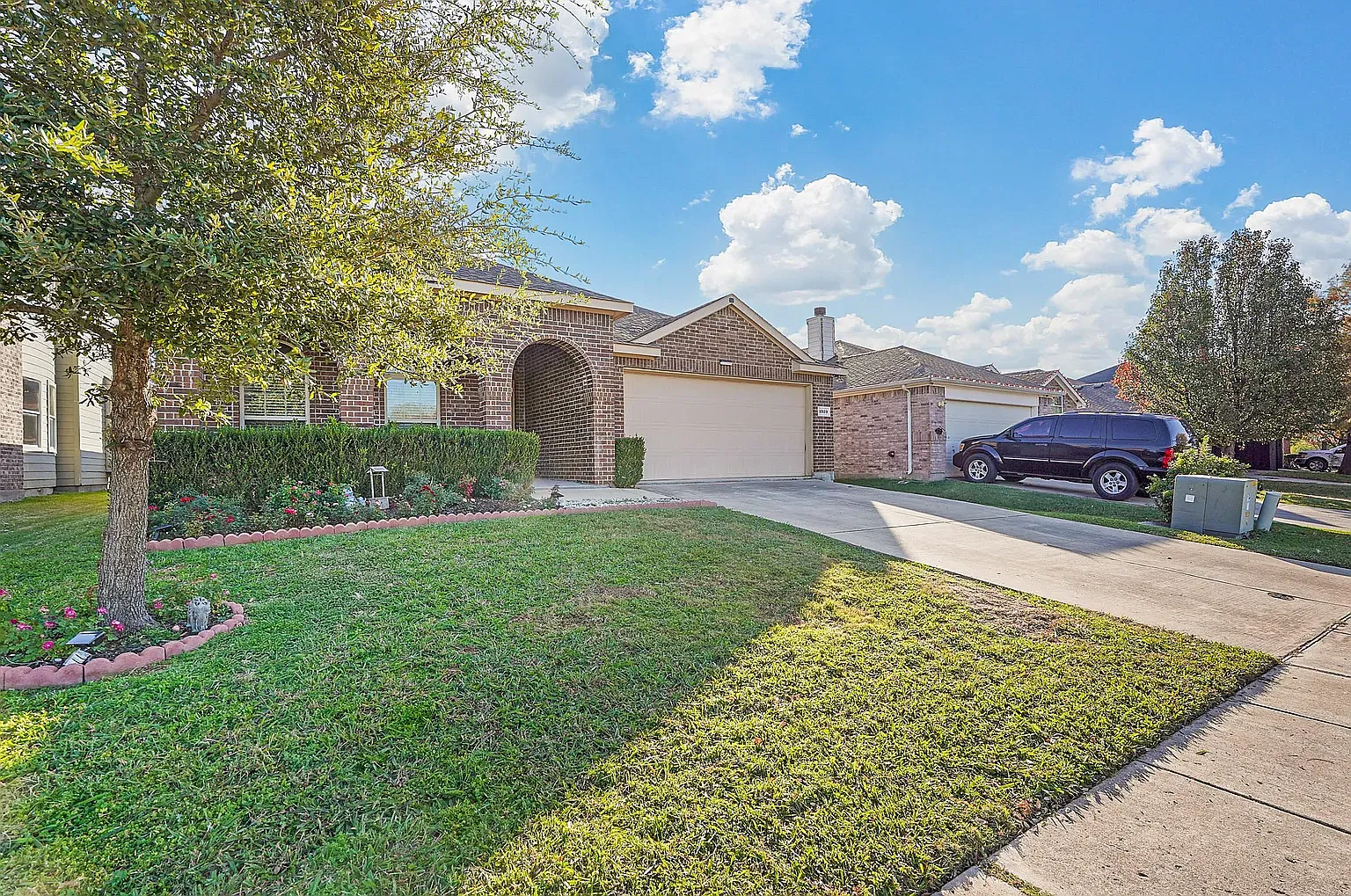 3 bed, 1711 sqft, $2,000 — Photo 2