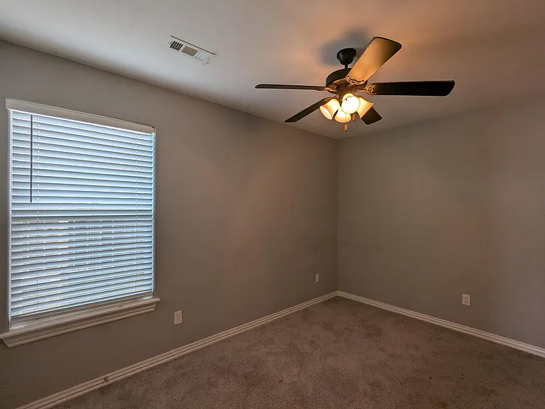 3713 Linwood St — Photo 18