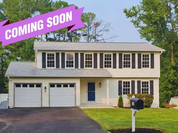 104 Magnolia Rd, Sterling, VA 20164
