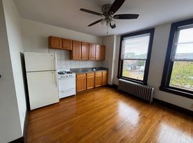 5154 N Clark St, Chicago, IL