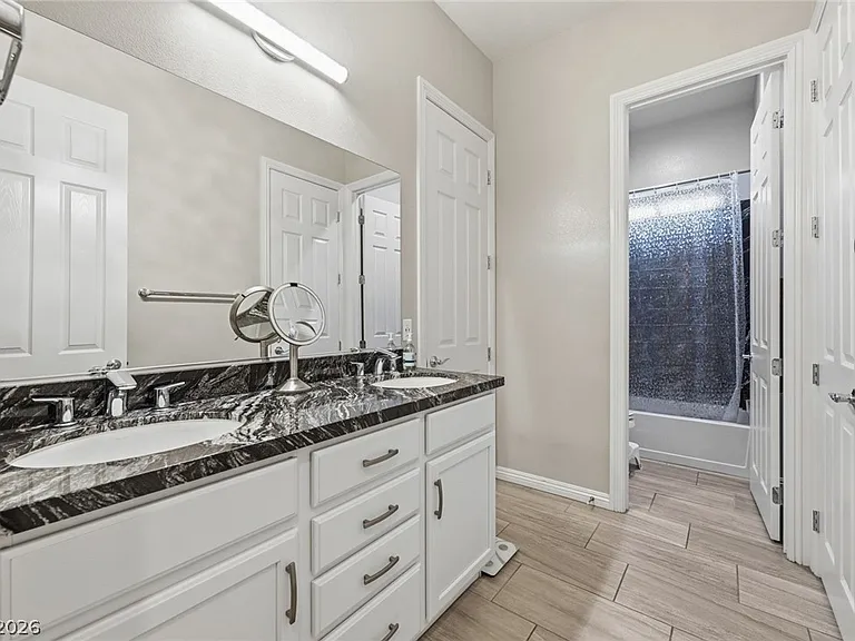 3922 Jacob Lake Cir — Photo 33