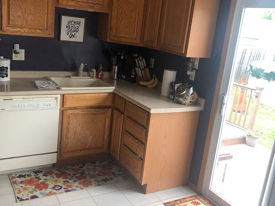 1st image of 554 Lincoln Ave