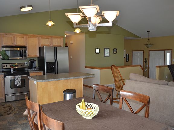 4th image of 1470 Antler Dr