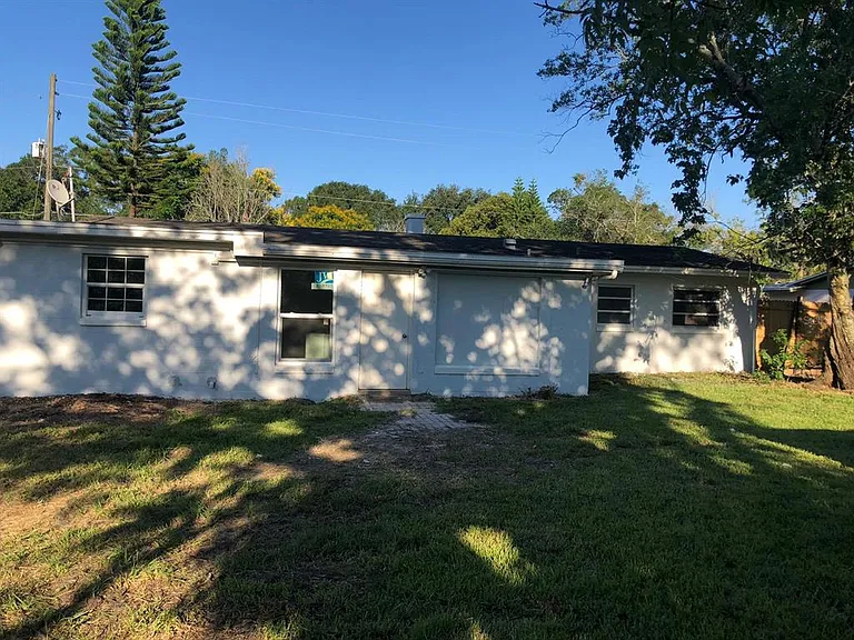 916 Alecon Dr — Photo 14