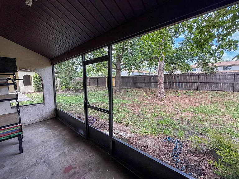 2735 SW 35th Pl #201 — Photo 22