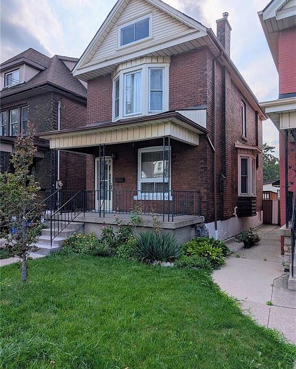 1st image of 61 Barnesdale Ave N