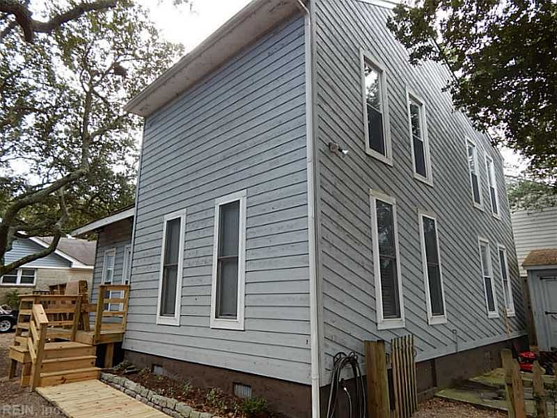 1st image of 2585 Shore Dr