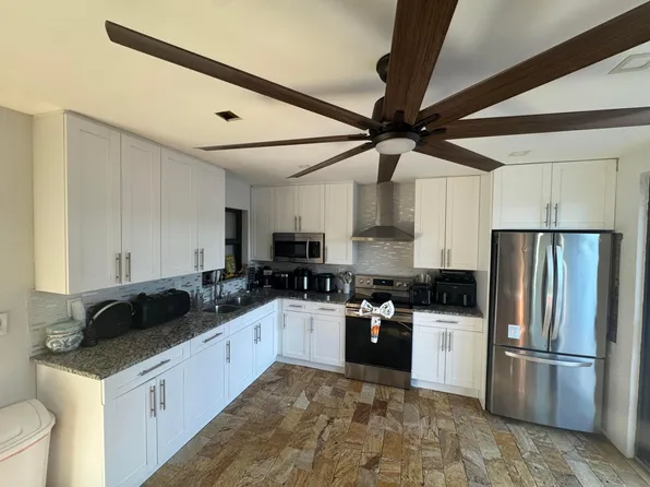 429 SANTA ANNA Drive, Palm Springs, FL 33461