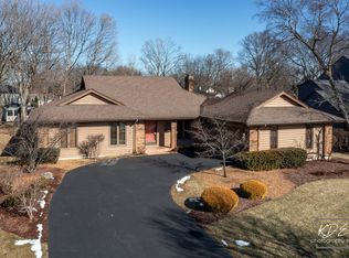 1127 Thunderbird Ln, Naperville, IL 60563