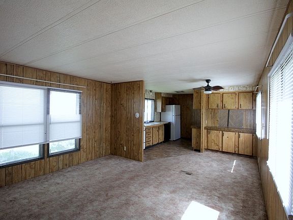 2nd image of 520 Holly Park Dr
