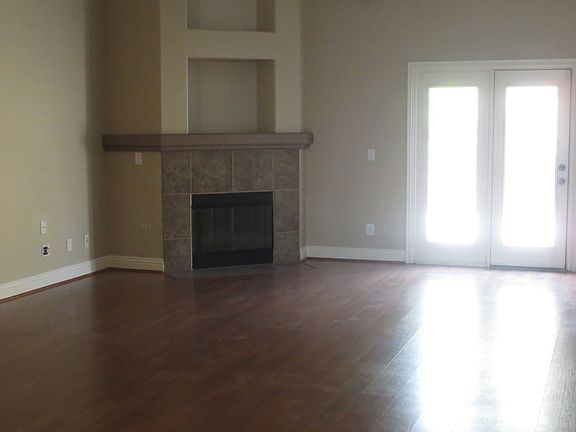 4th image of 8921 Frasure Falls Ave