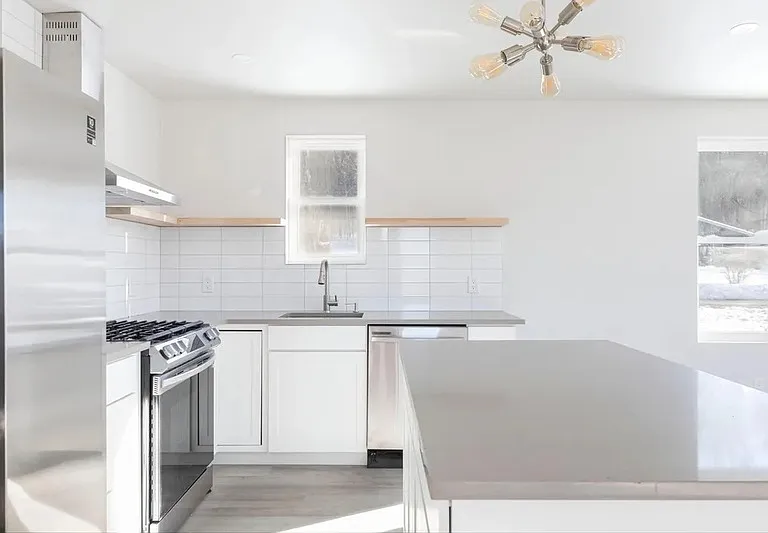 23 Highland Ave #B — Photo 4