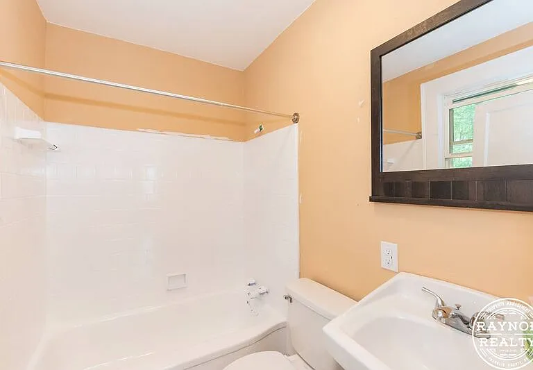 617 & 619 Midway St #619 — Photo 11