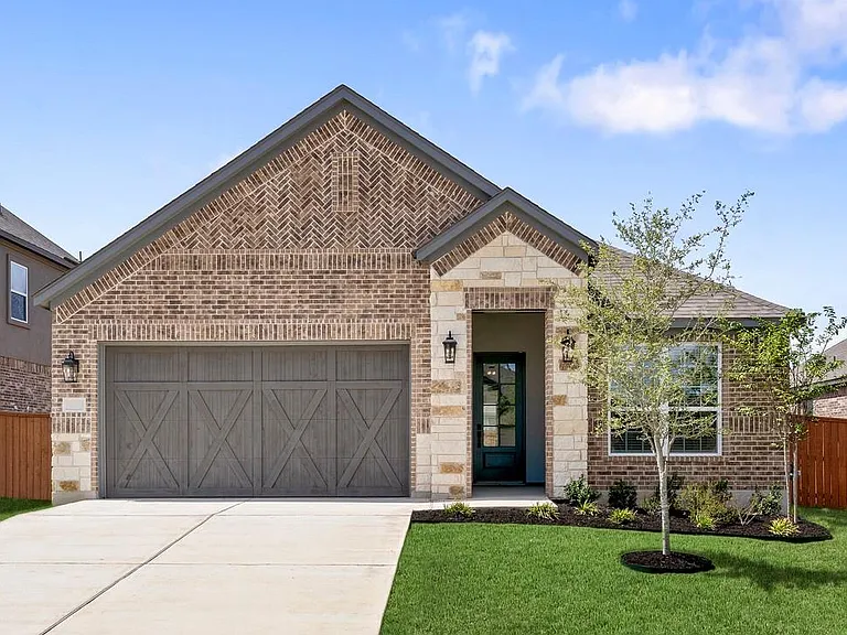 116 Nandina Path — Photo 1