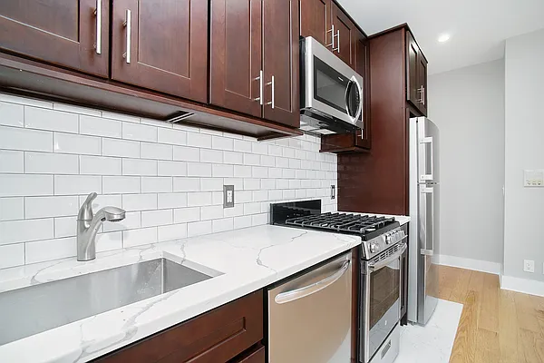 Rented by Keller Williams NYC | media 23