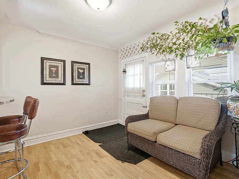 6000 W Byron St #2 — Photo 14