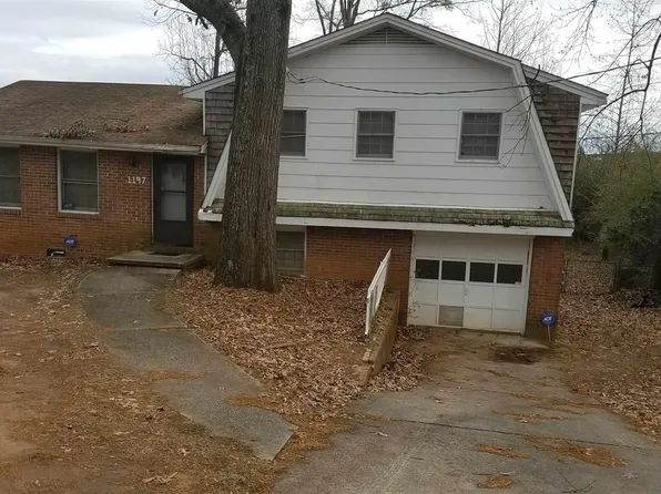 1197 Shoreham Dr, Atlanta, GA 30349