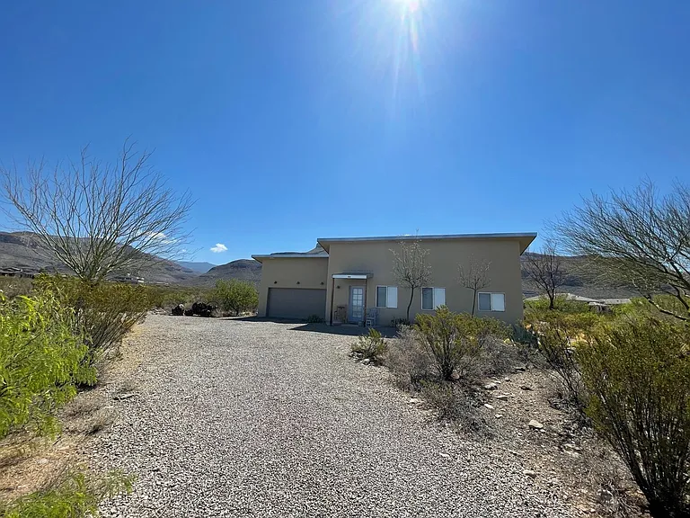 44 Lady Of The Mountain Rd — Photo 1