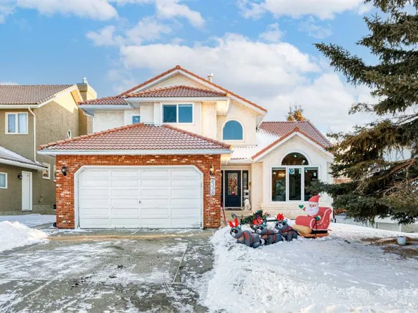 8328 W Edgevalley Dr NW, Calgary, AB T3A 4X2