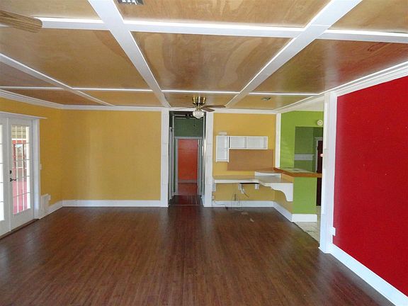 3rd image of 108 Oriole Dr