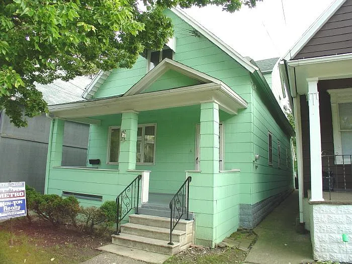 213 Grote St — Photo 1