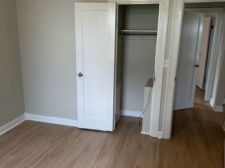 1284 Campbell St — Photo 7