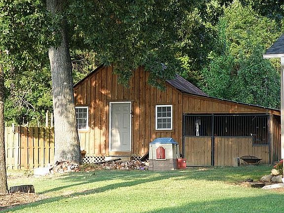 Huge Outbuilding/Barn