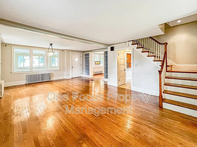 3 bed, 1.5 bath, $1,795 — Photo 1