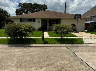 2520 Garden St, Meraux, LA 70075