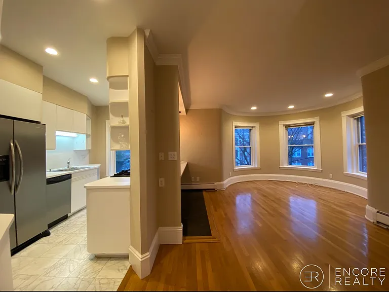 29 Longwood Ave #303 — Photo 5