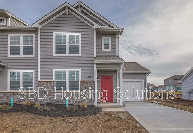 12429 S Parkwood Ln — Photo 1