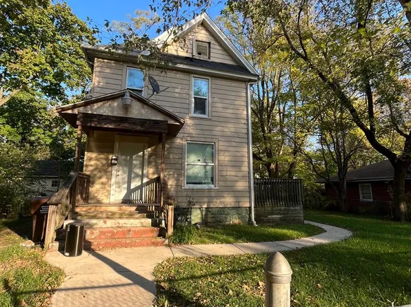 1121 N Rockton Ave, Rockford, IL 61103