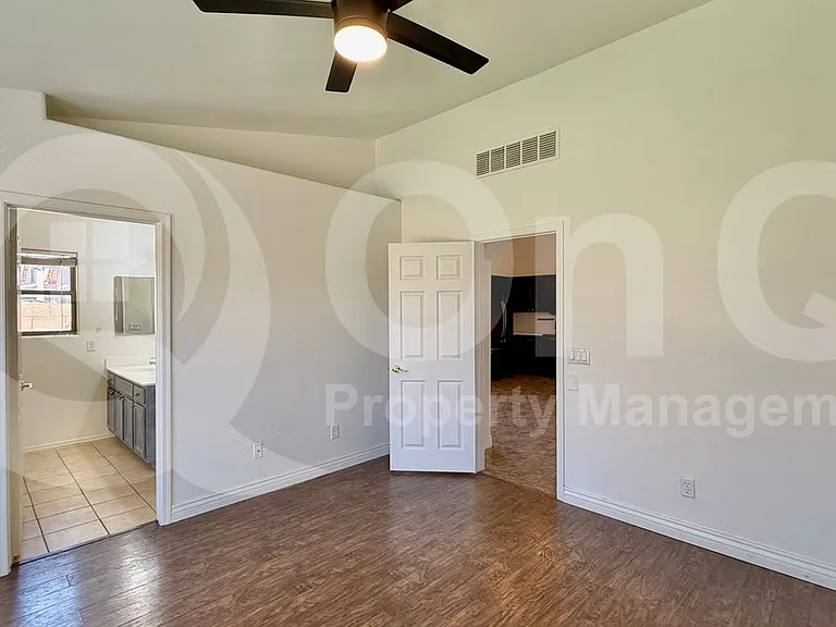 3242 E Bonanza Rd — Photo 8