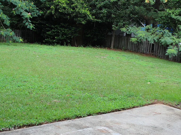 566 Fairfield Way — Photo 12