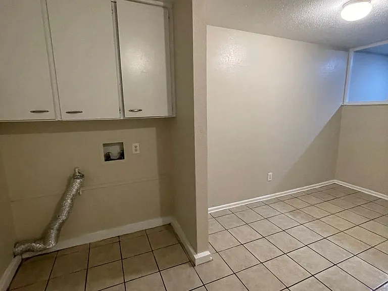 600 E Sunset Dr — Photo 4