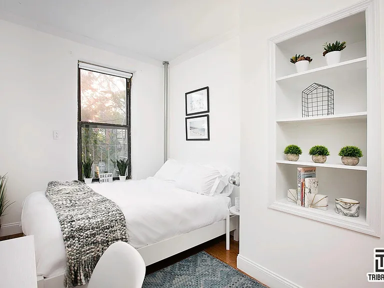 150 E 105th St #1B — Photo 8