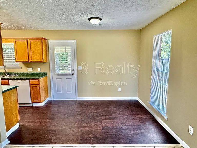 6917 Oak Side Dr — Photo 10