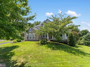 8091 Side Hill Dr, Warrenton, VA 20187