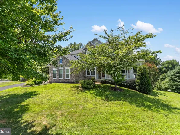 8091 Side Hill Dr, Warrenton, VA 20187