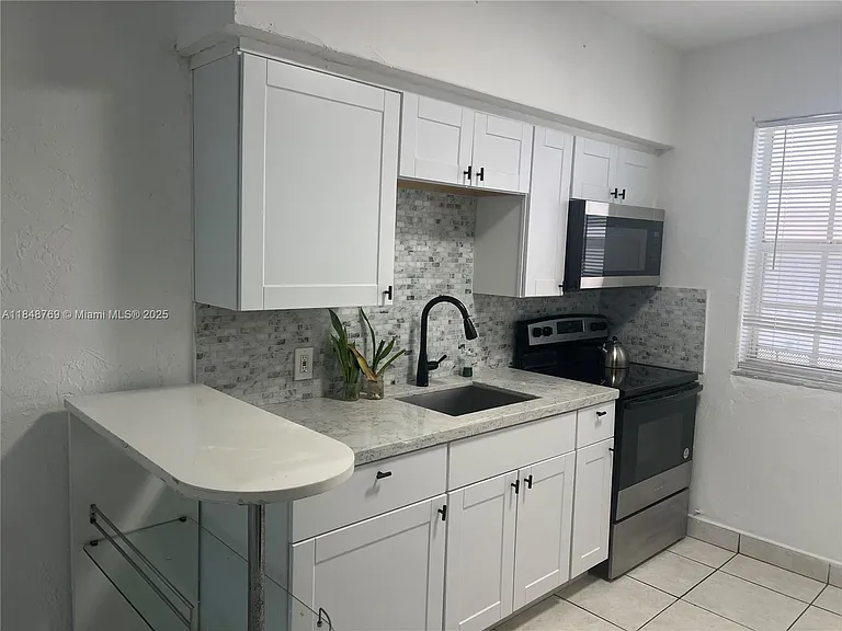 6860 Abbott Ave #4 — Photo 5