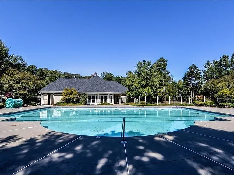 Community pool