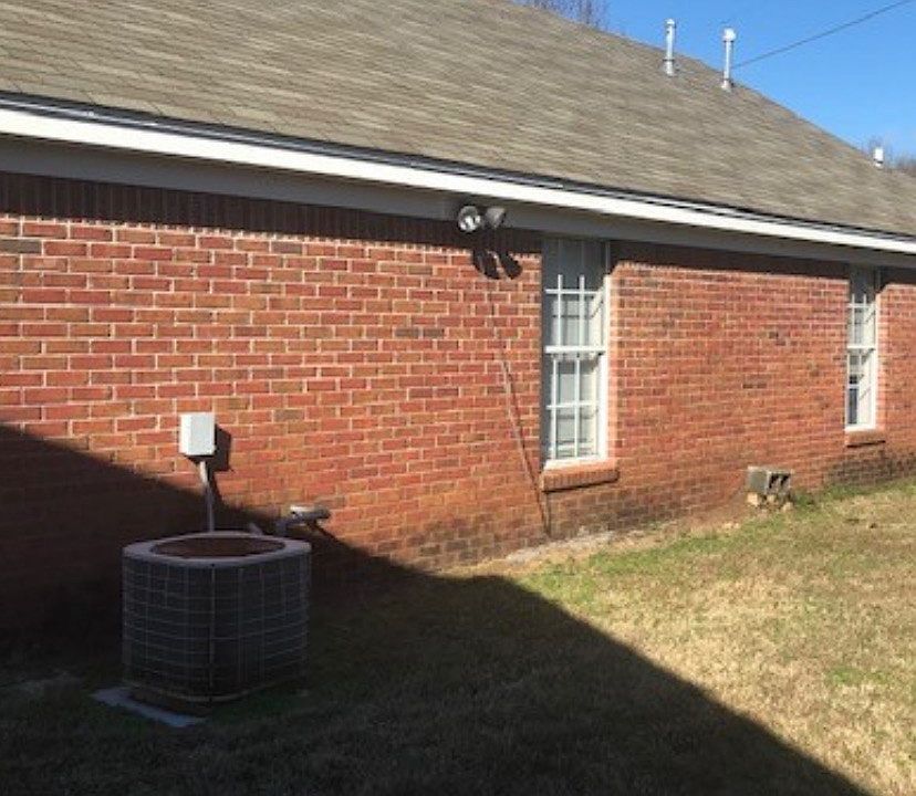 1st image of 120 Creekwood Dr