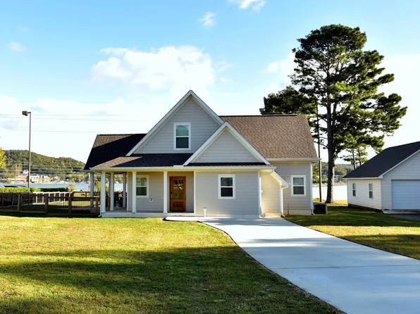 2401 Cowen Cir, Guntersville, AL 35976