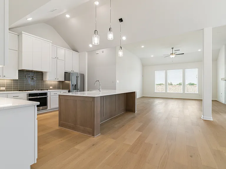 5901 Maddie Ann Dr — Photo 7