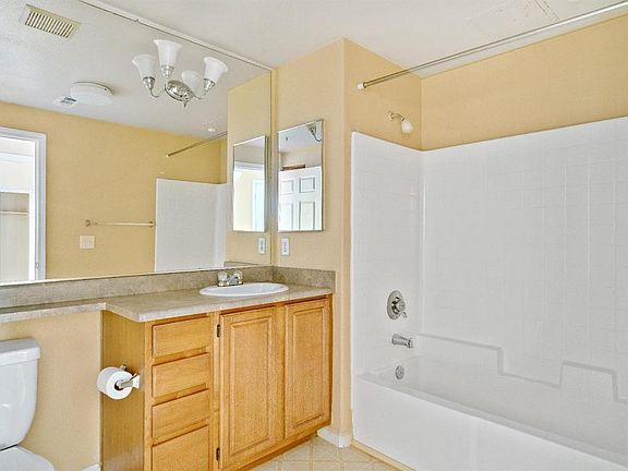 2nd image of 501 Gibson Dr #1222A