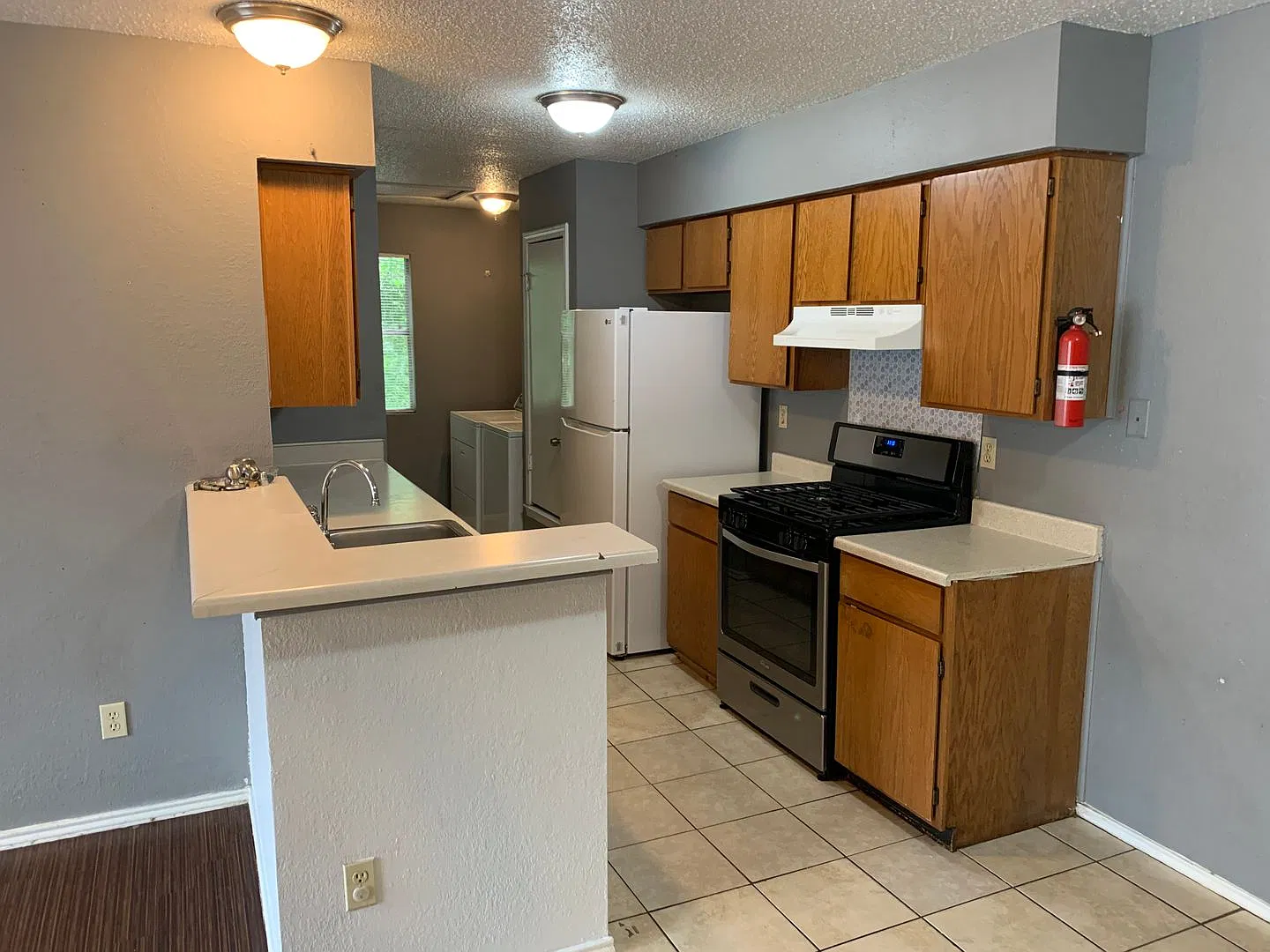 5701springmdw — Photo 3