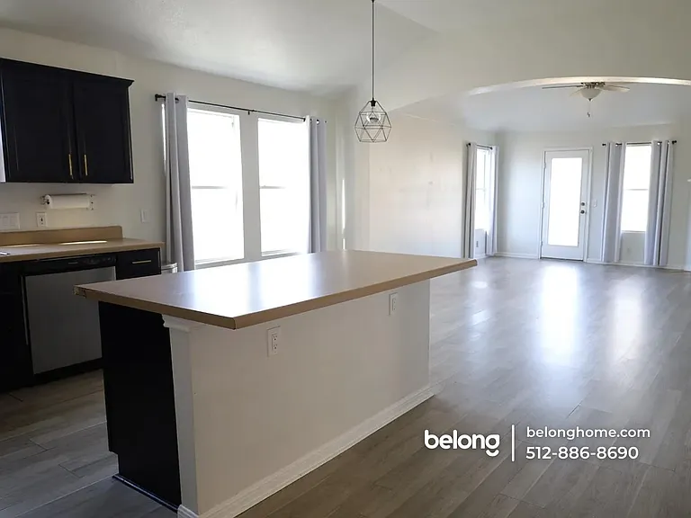 4800 Fort Moultrie Ln — Photo 5