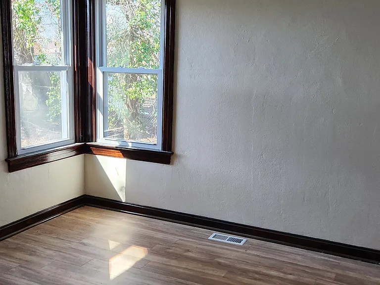 1115 Reale Ave — Photo 13