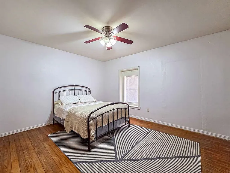 432 Washington St — Photo 16