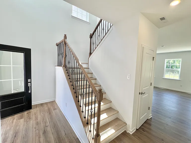 5260 Amaryllis Way — Photo 3